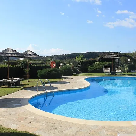 Le Bouganville מלון דירות 3*