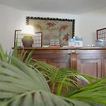 מלון דירות Le Bouganville 3*