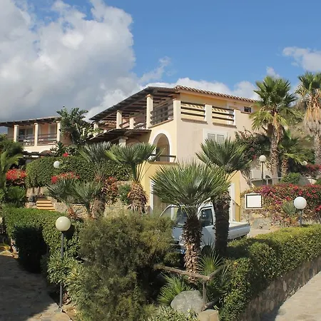 Le Bouganville And וילסימיוס