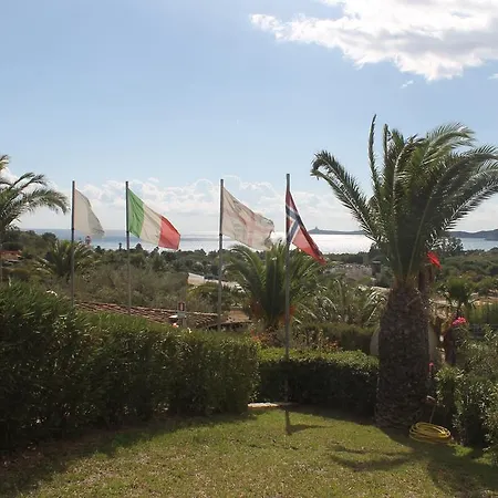 Le Bouganville And מלון
