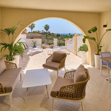 Le Bouganville Aparthotel 3*