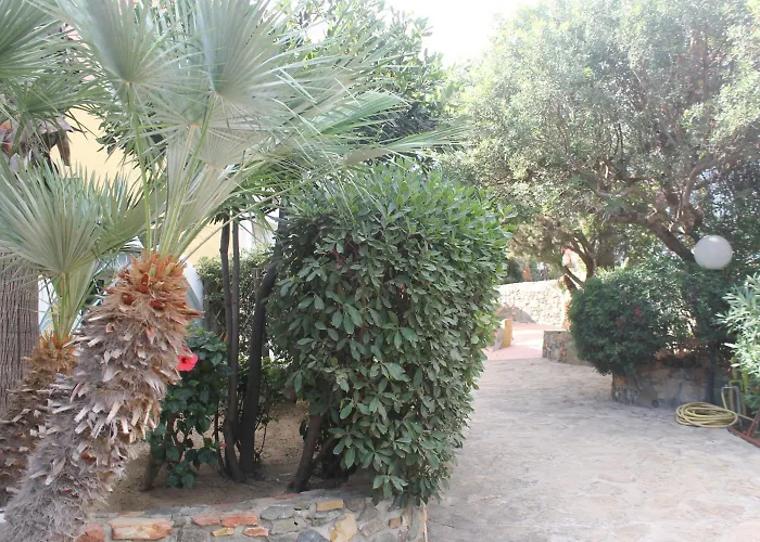 Aparthotel Le Bouganville 3*